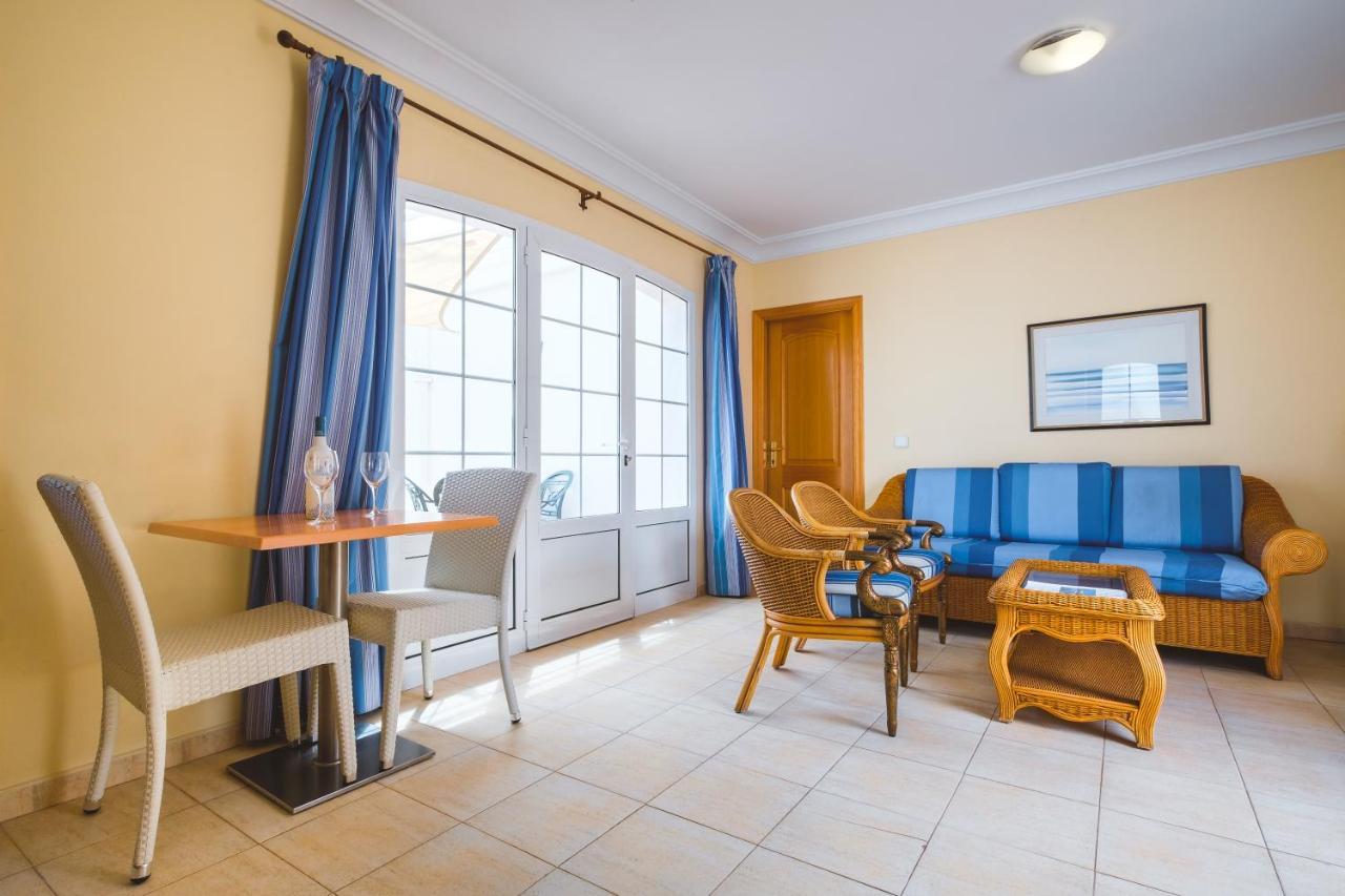 Apartamentos Livvo Coloradamar 플라야블랑카 외부 사진