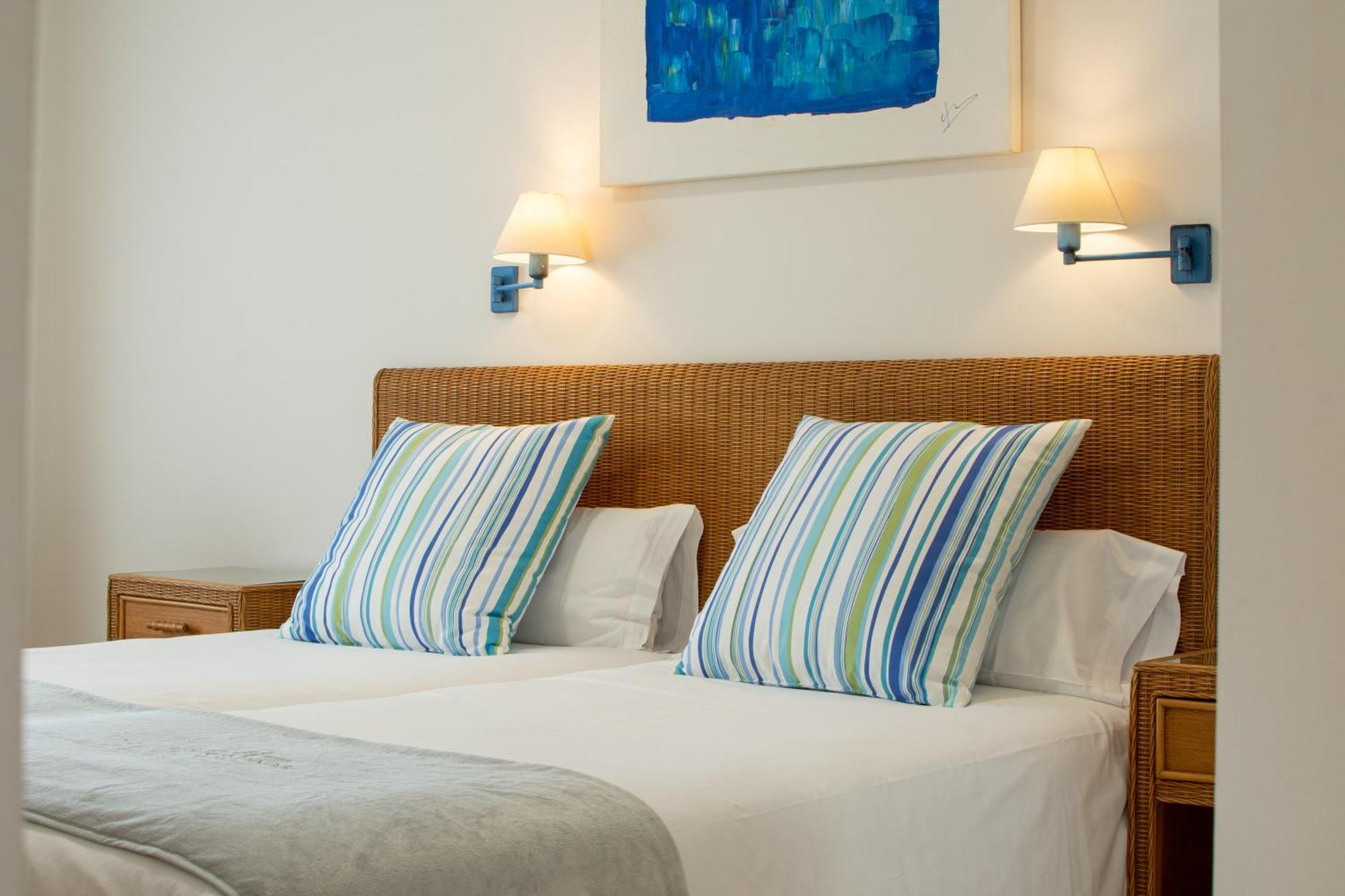 Apartamentos Livvo Coloradamar 플라야블랑카 외부 사진
