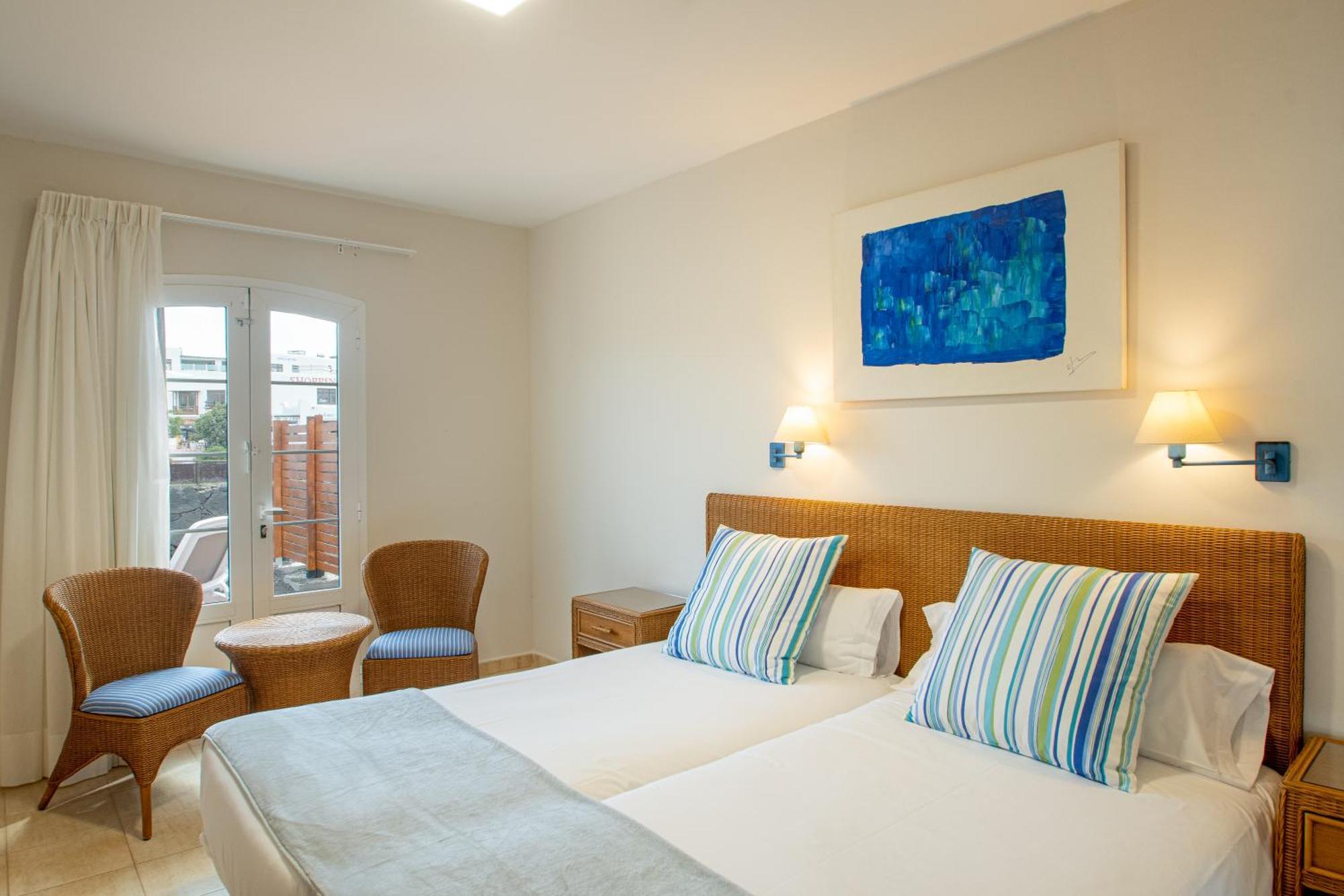 Apartamentos Livvo Coloradamar 플라야블랑카 외부 사진